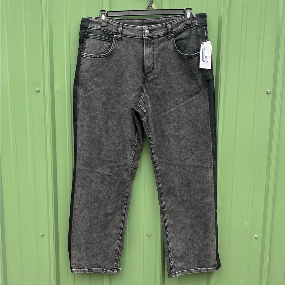 Women's Tuxedo Black Wash Denim Straight Leg Jeans Size 18